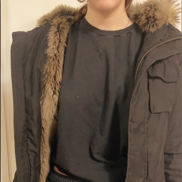 aritzia winter jacket !! - Picture 3 of 3